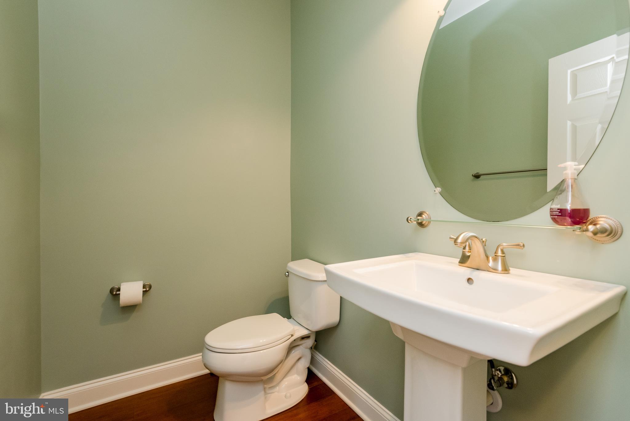 THREE CREEKS - Residential