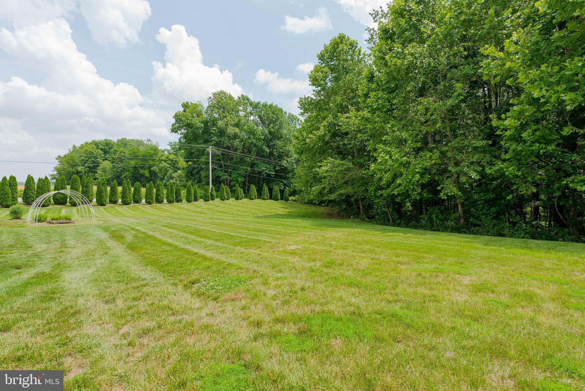 THREE CREEKS - Residential