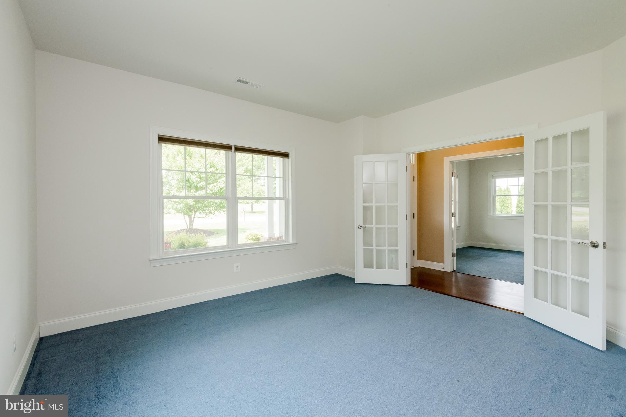 THREE CREEKS - Residential