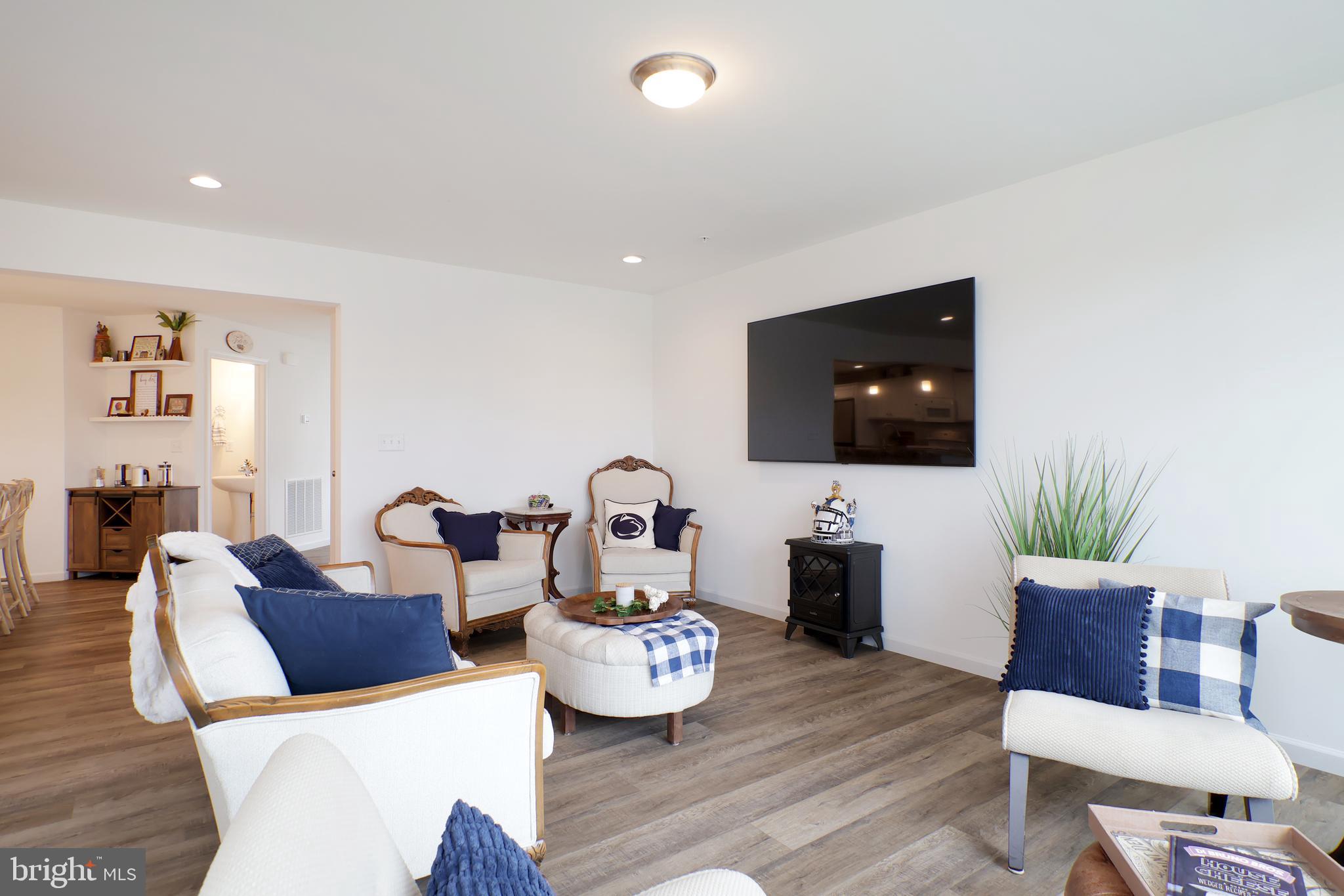 HARVEST MEADOWS - Residential