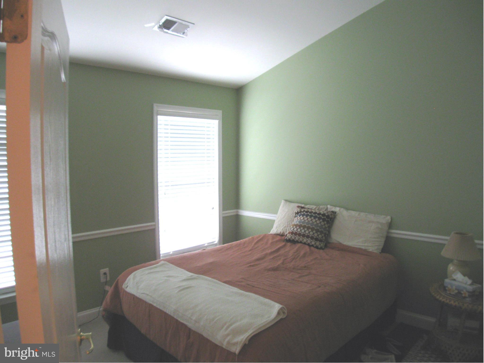 FAIRFAX CENTER LANDBAY - Residential Lease