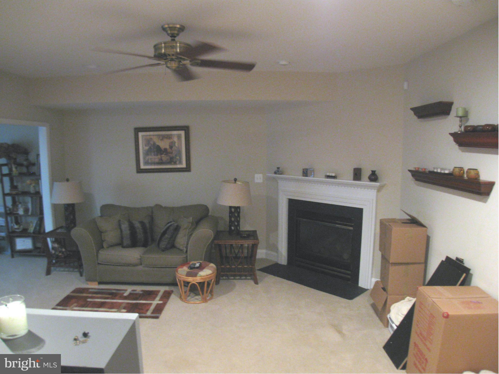 FAIRFAX CENTER LANDBAY - Residential Lease