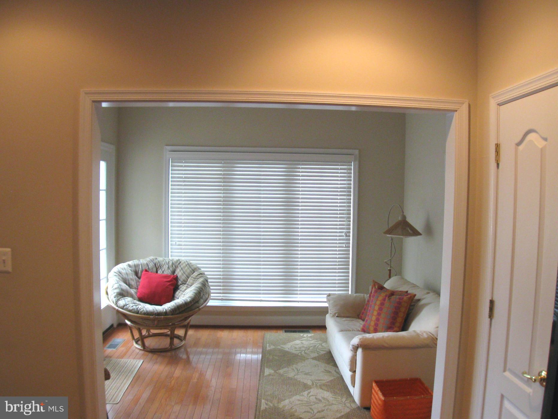 FAIRFAX CENTER LANDBAY - Residential Lease