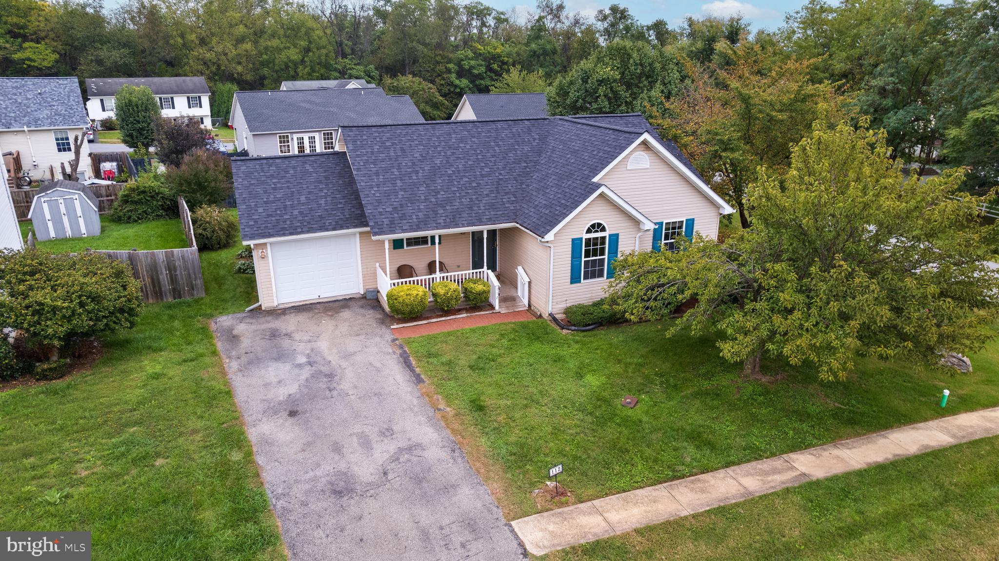 ASHLEY BRIN HEIGHTS - Residential