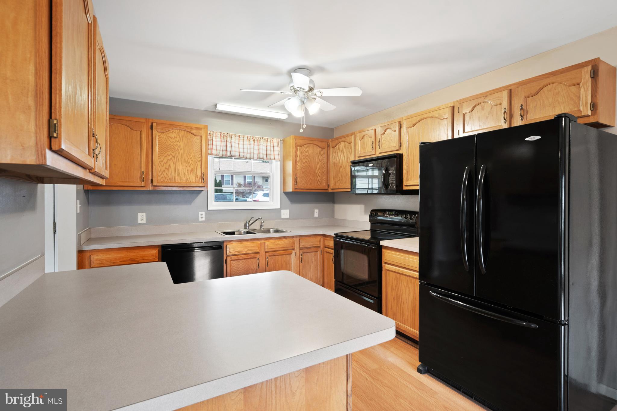 ASHLEY BRIN HEIGHTS - Residential