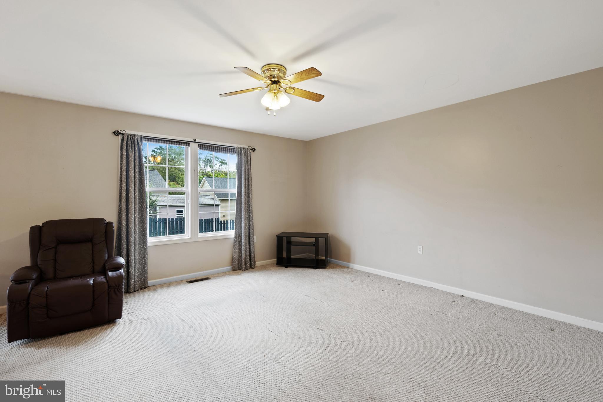 ASHLEY BRIN HEIGHTS - Residential