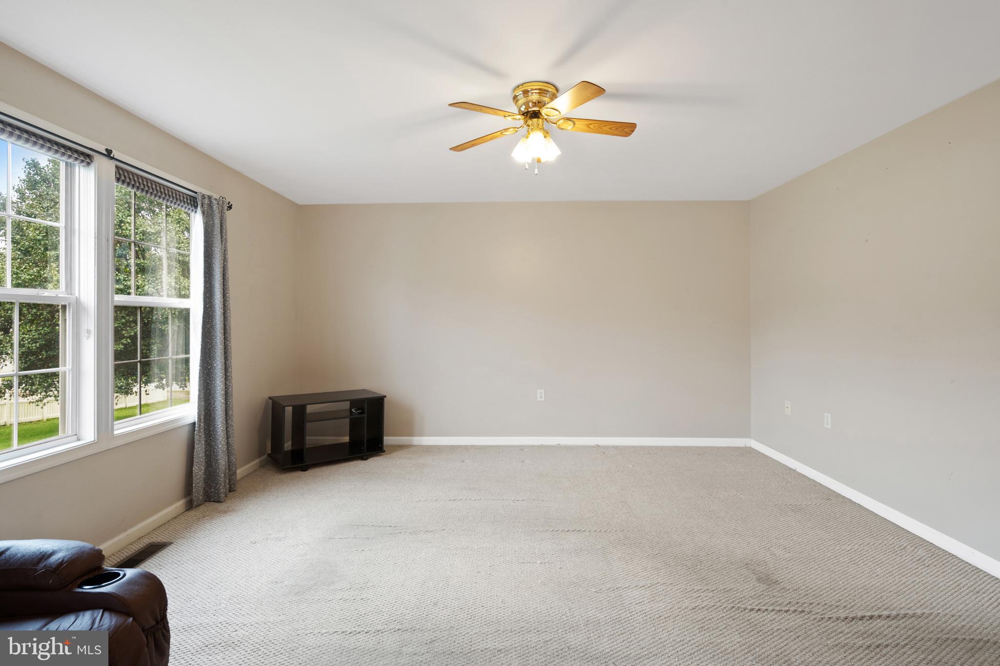 ASHLEY BRIN HEIGHTS - Residential