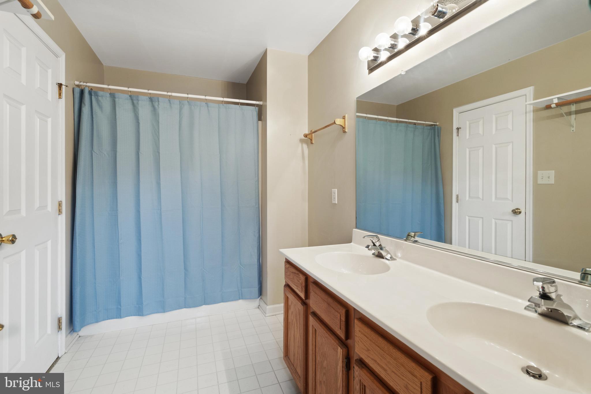 ASHLEY BRIN HEIGHTS - Residential