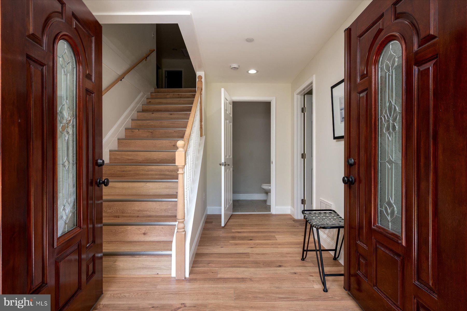 1400 LOWER VIEW COURT