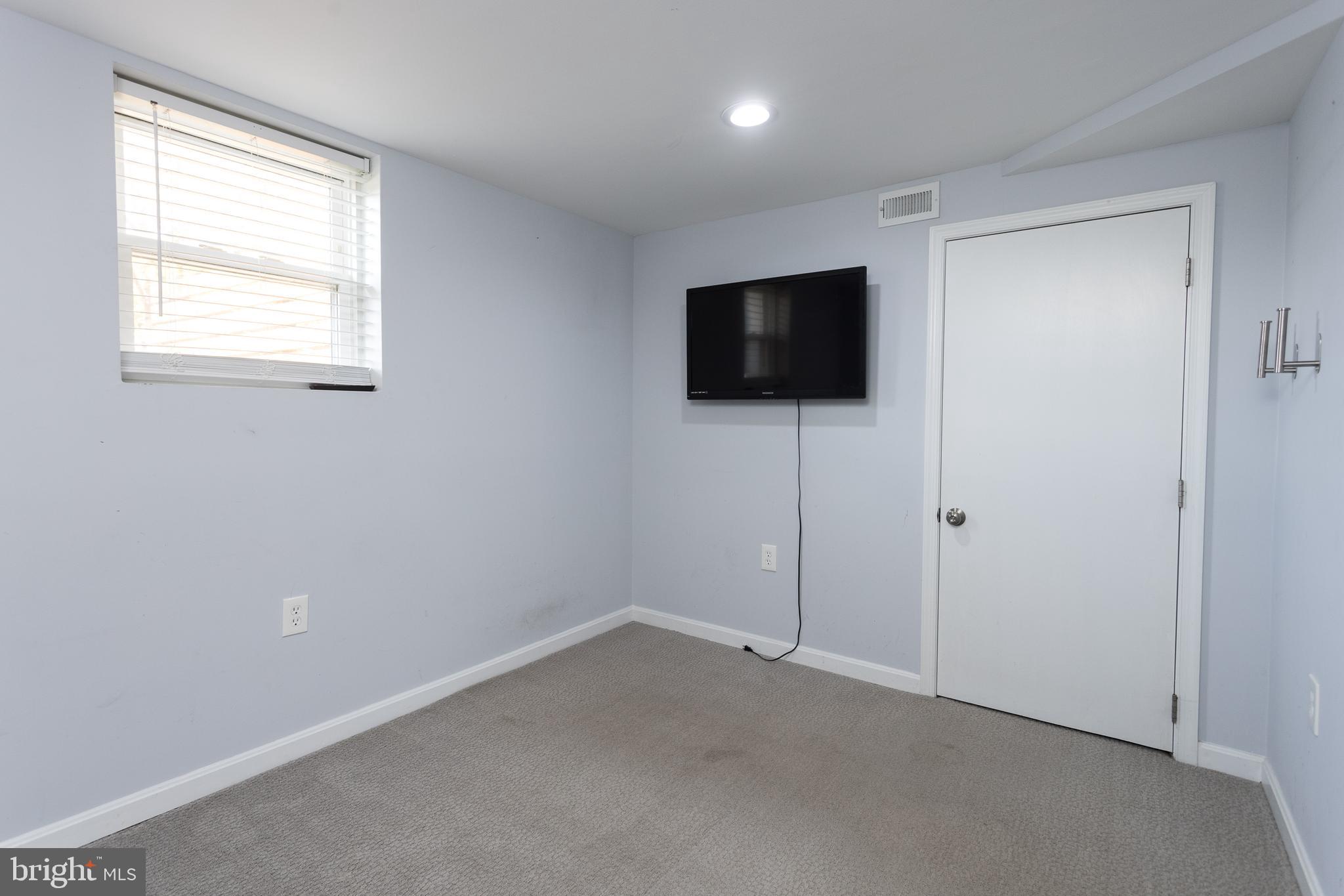 PERRING PARK - Residential