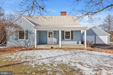 Photo of 829 W Brubaker Valley Road, LITITZ, PA 17543 (MLS # PALA2061372)
