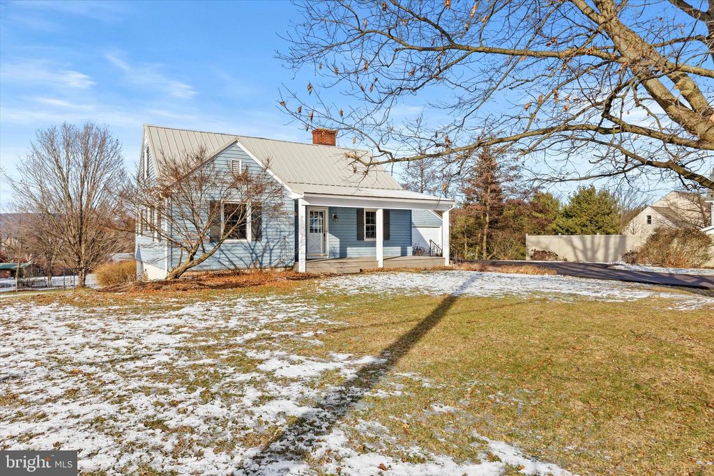 Photo of 829 W Brubaker Valley Road, LITITZ, PA 17543 (MLS # PALA2061372)