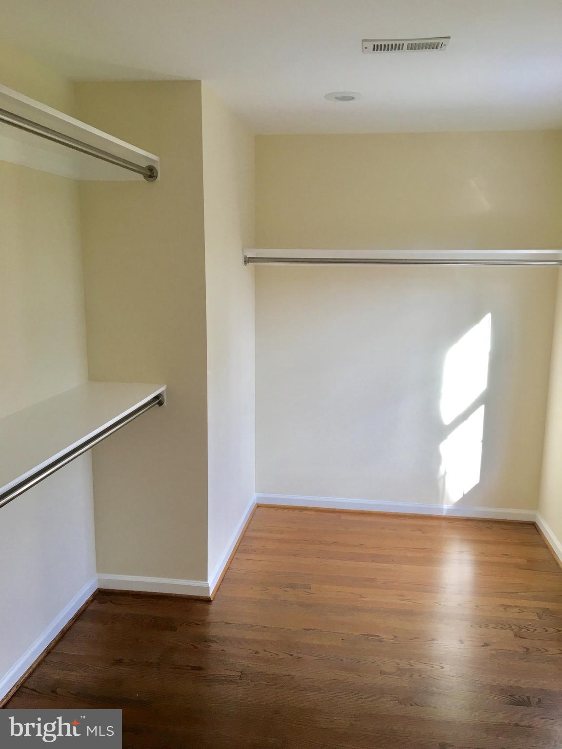 CALVERT - Residential