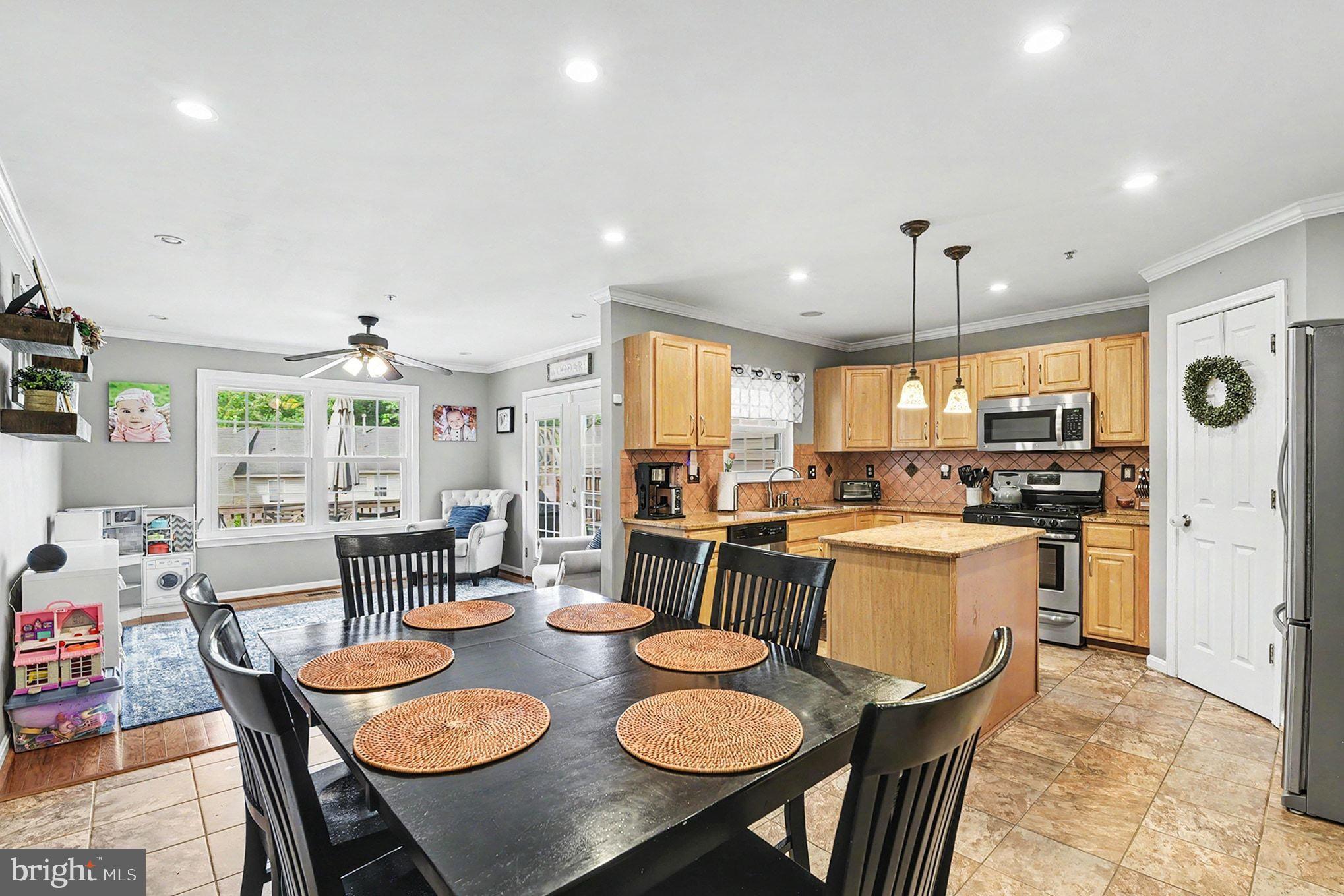 749 SHALLOW RIDGE COURT