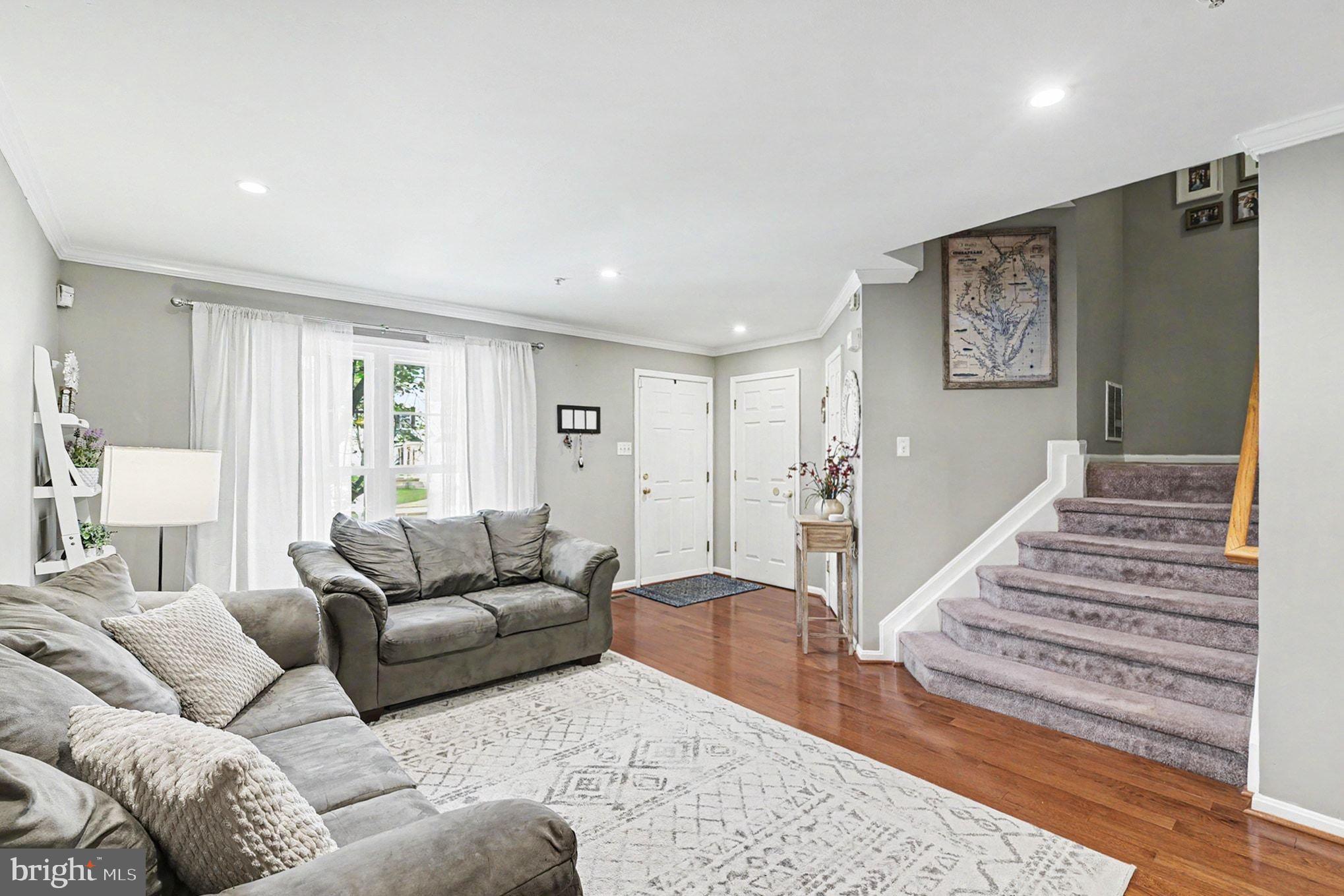 749 SHALLOW RIDGE COURT