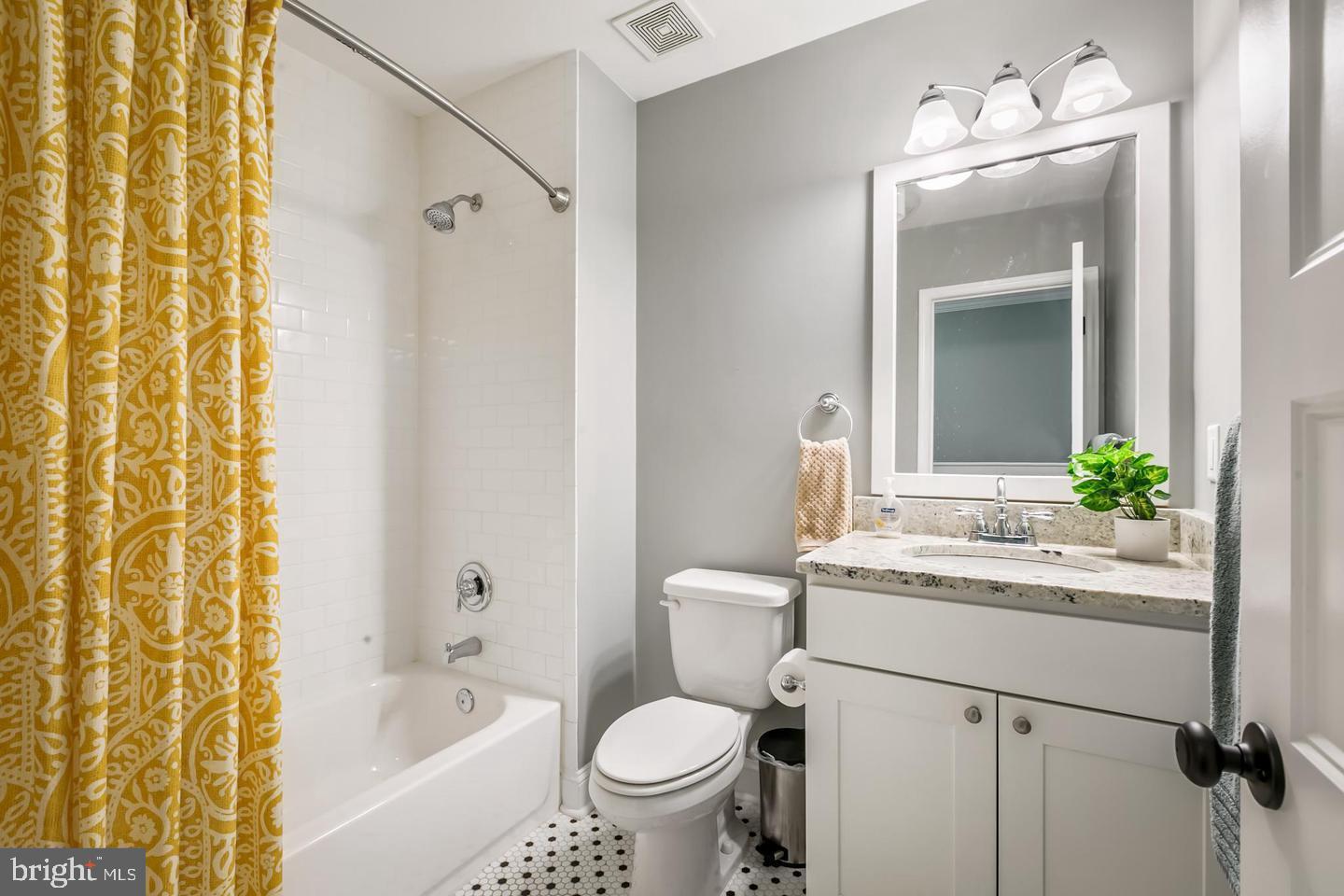 HAMPDEN HISTORIC DISTRICT - Residential