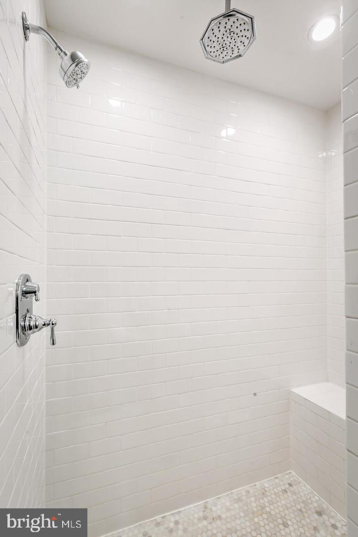 HAMPDEN HISTORIC DISTRICT - Residential