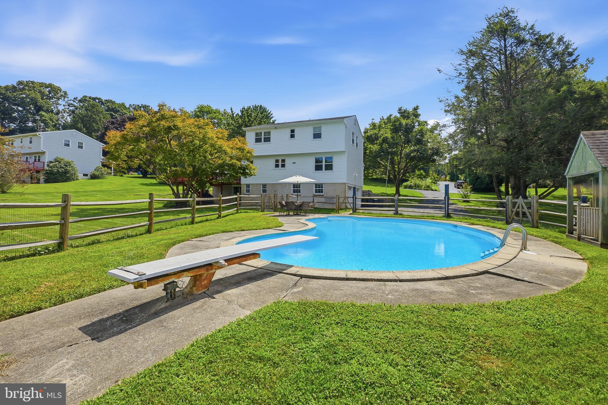 111 SKYLINE DRIVE