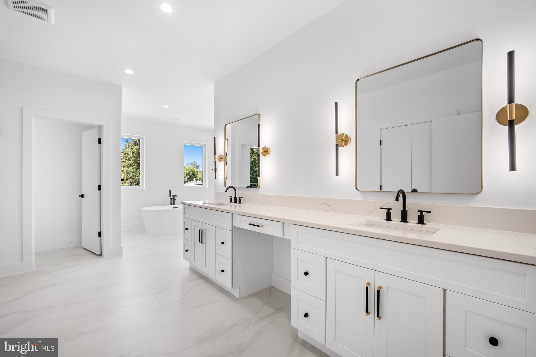 KENMORE FARMS - Residential