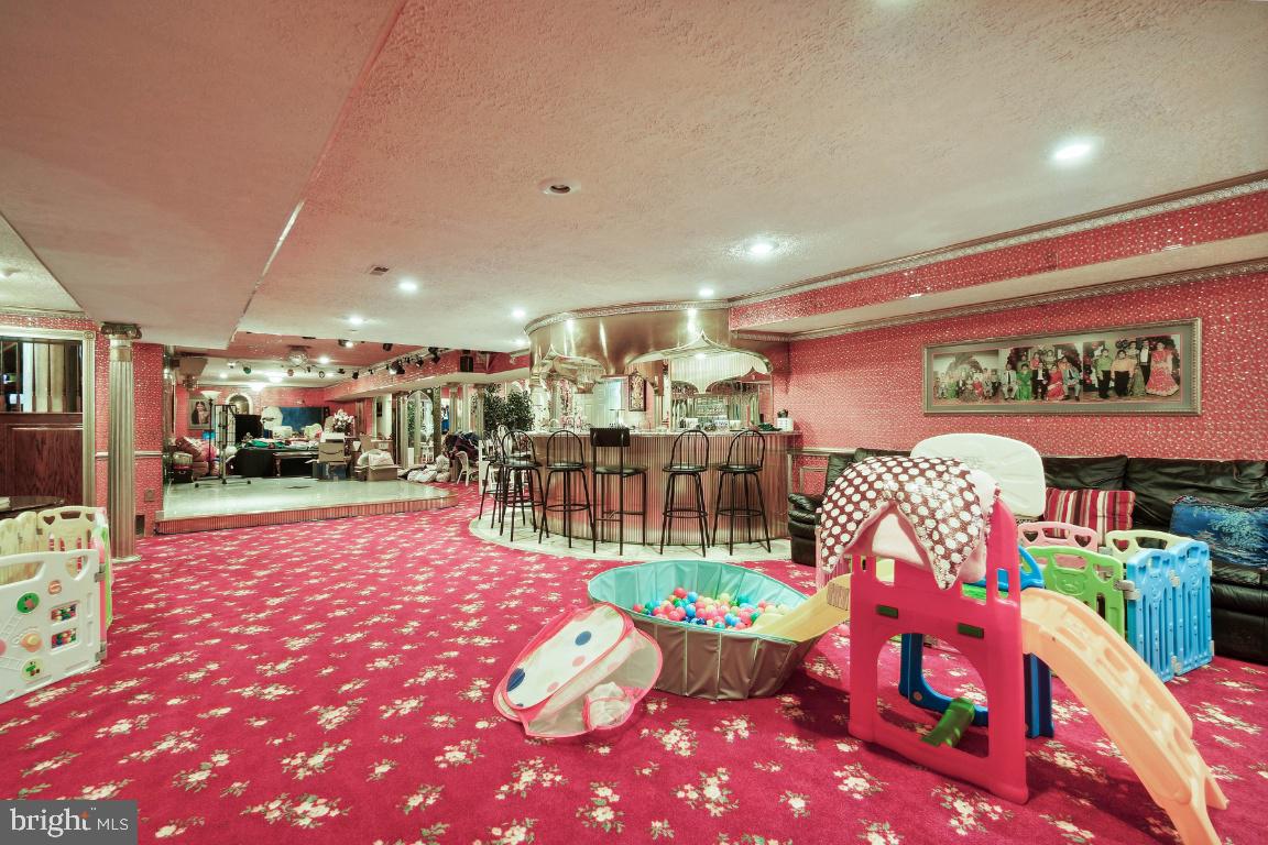 DEVEREUX STATION - Residential