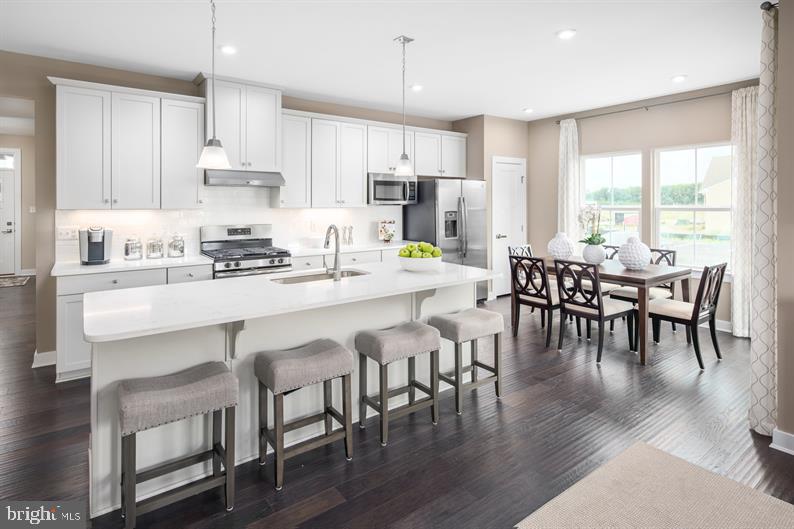 LAKE LINGANORE - Residential