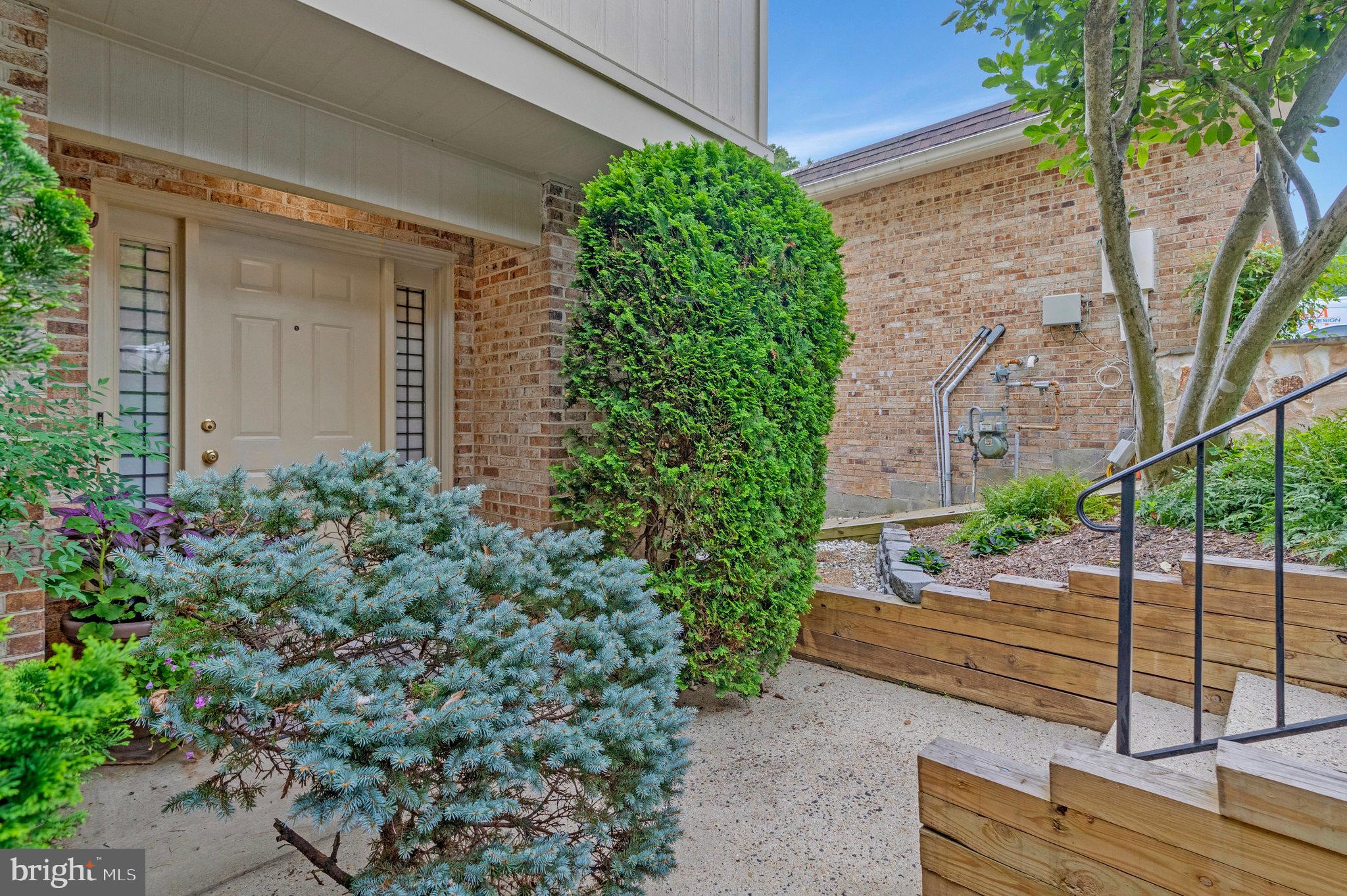 3800 HEMLOCK WAY
