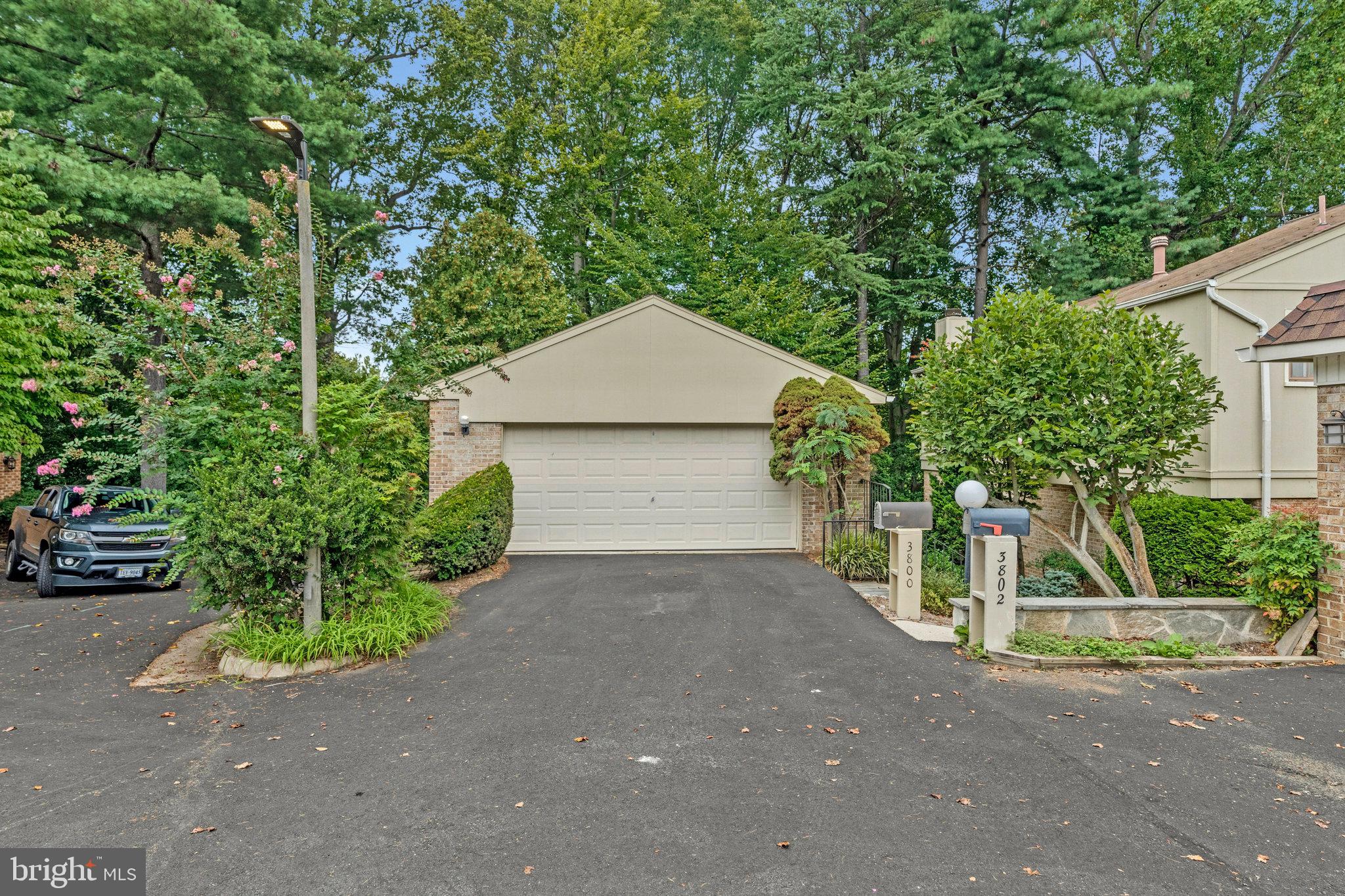 3800 HEMLOCK WAY