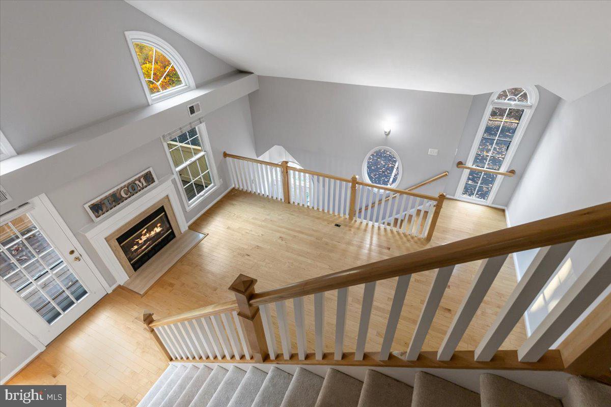 HAMPTON POINTE - Residential