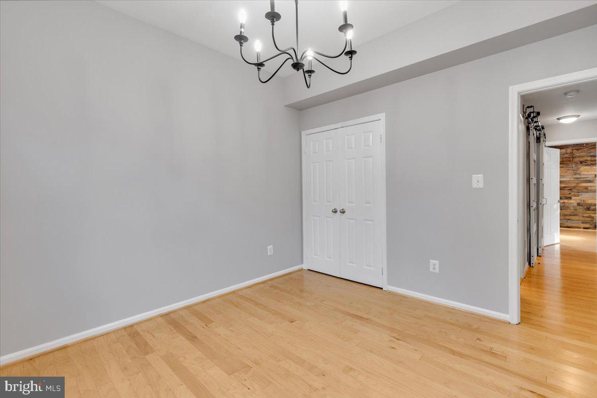 HAMPTON POINTE - Residential