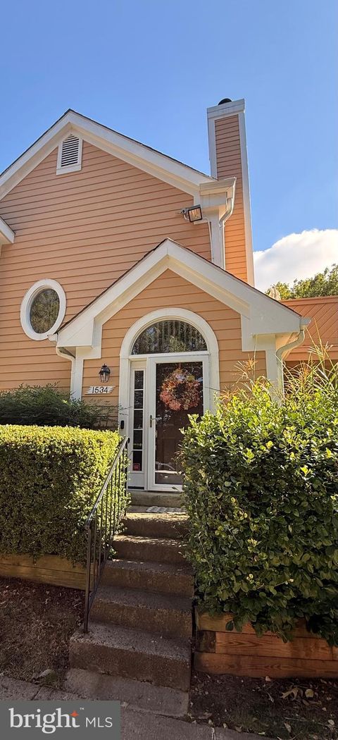 1534 CHURCH HILL PLACE RESTON VA 20194