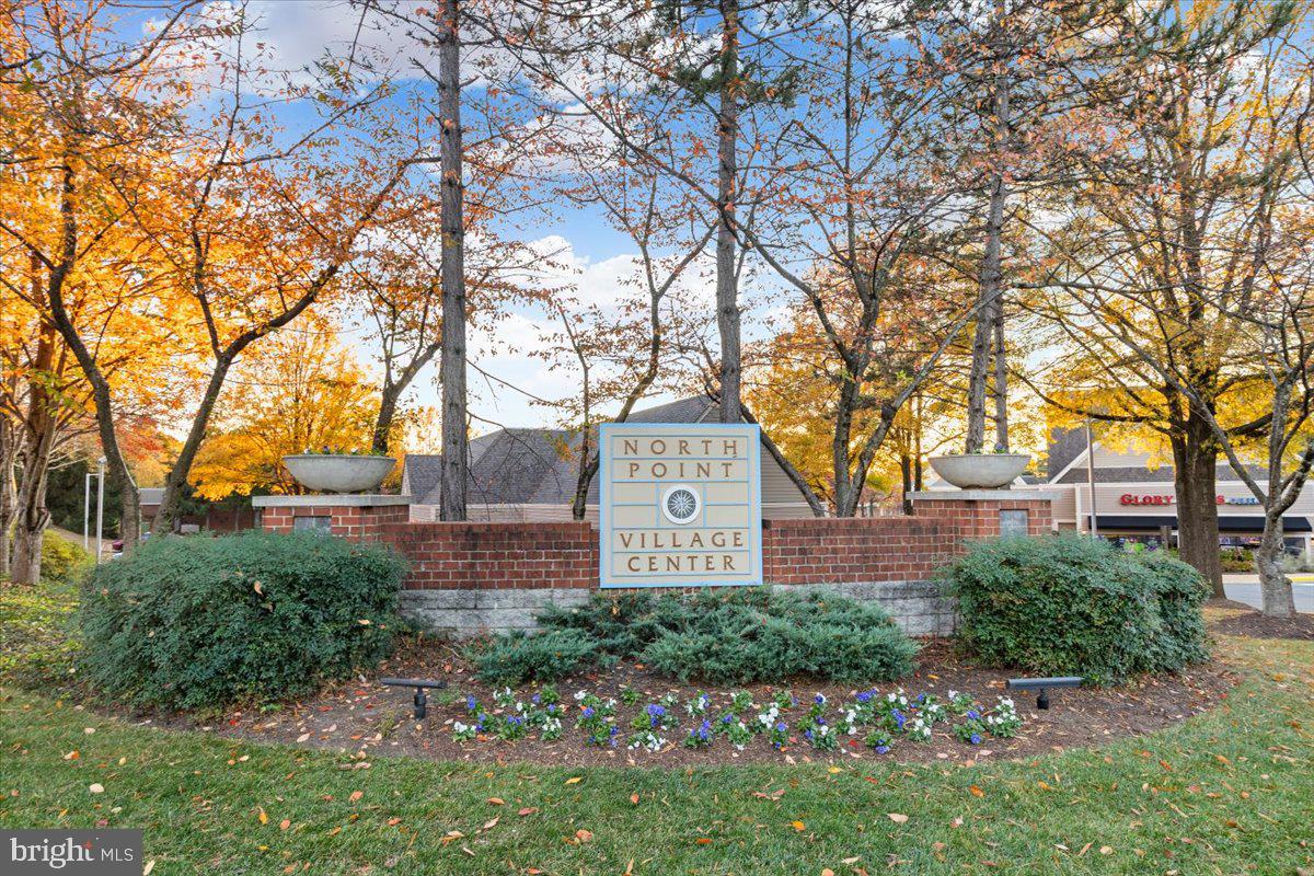 HAMPTON POINTE - Residential