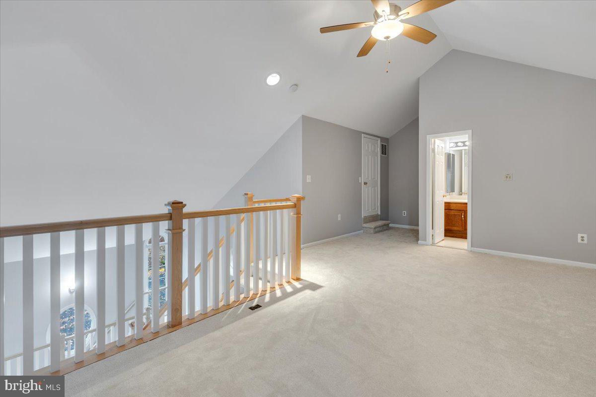 HAMPTON POINTE - Residential