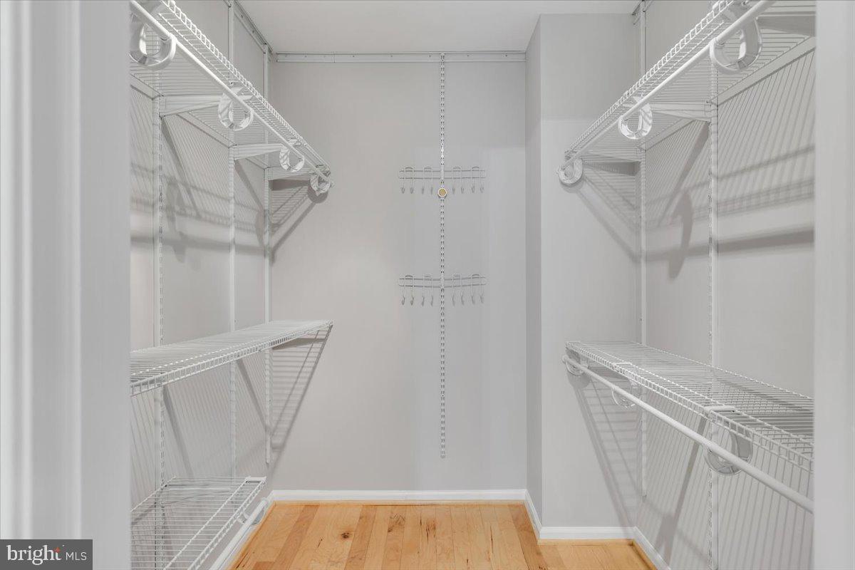 HAMPTON POINTE - Residential