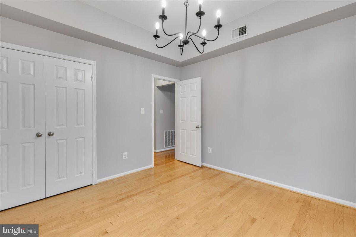 HAMPTON POINTE - Residential