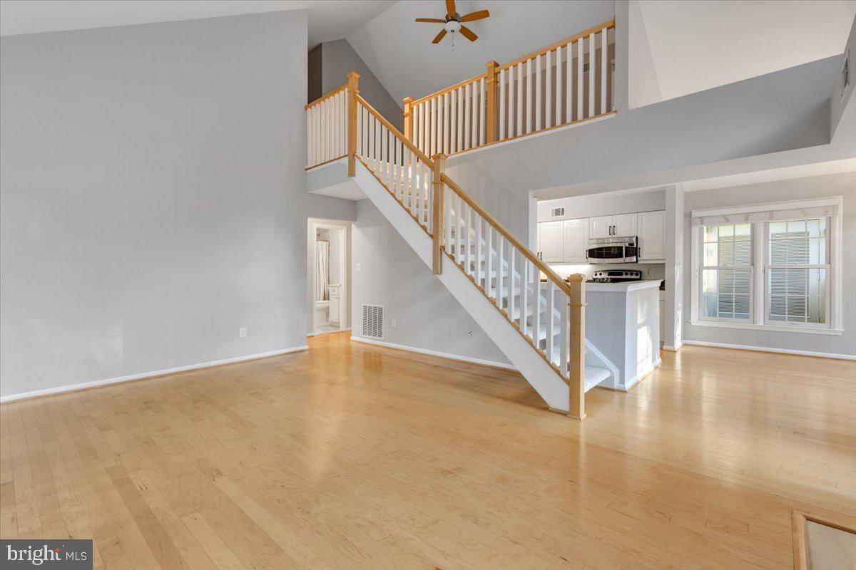 HAMPTON POINTE - Residential