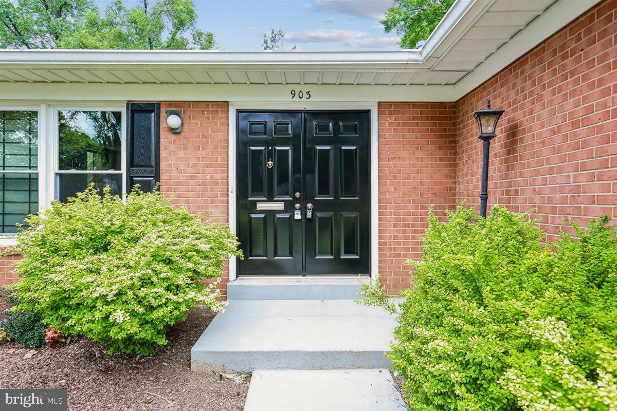 903 ANNMORE DRIVE
