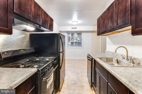 Condo For Rent - 5344 C Street #302<br/> WASHINGTON, DC 20019