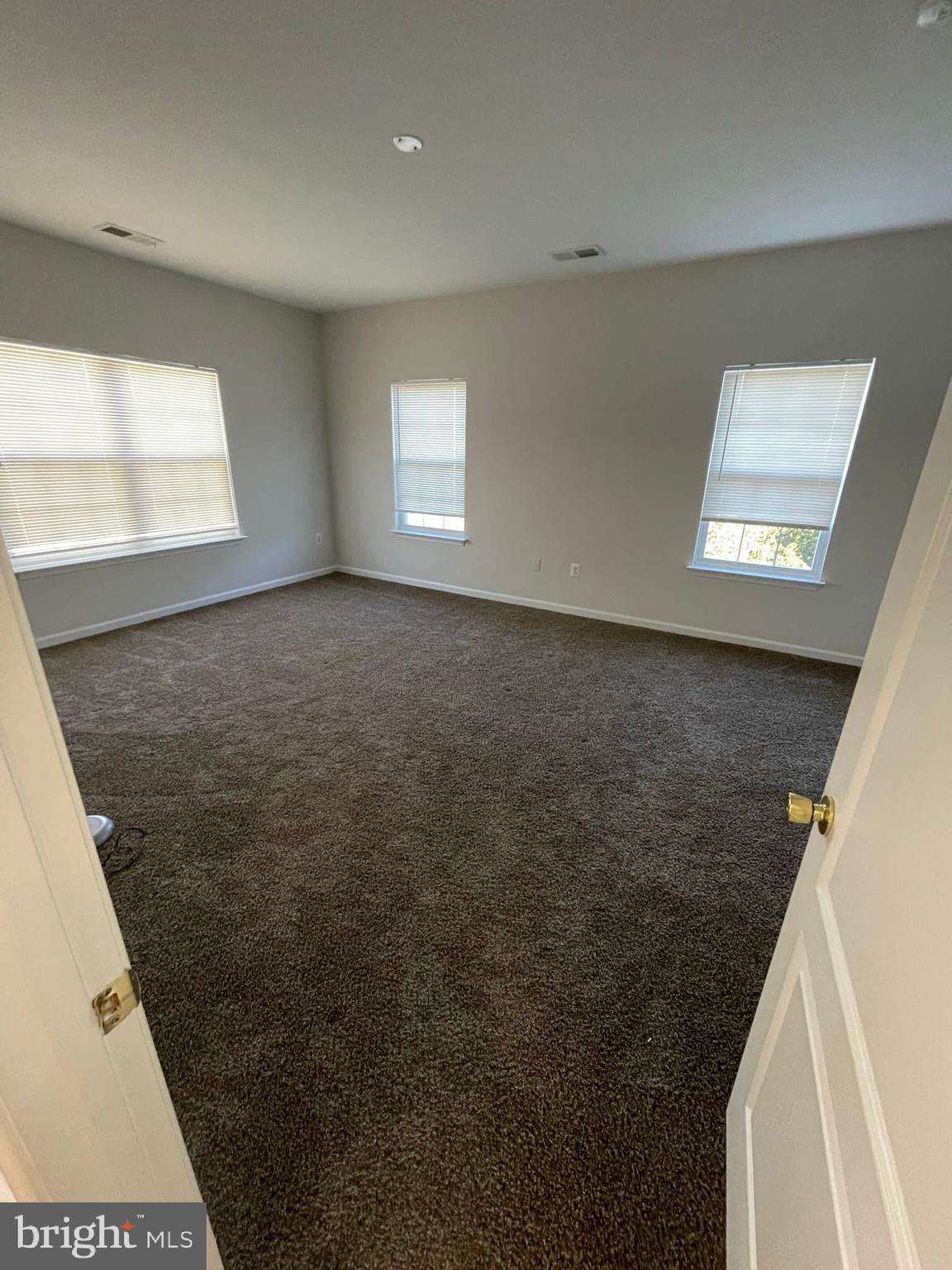 WAKELAND MANOR - Residential Lease