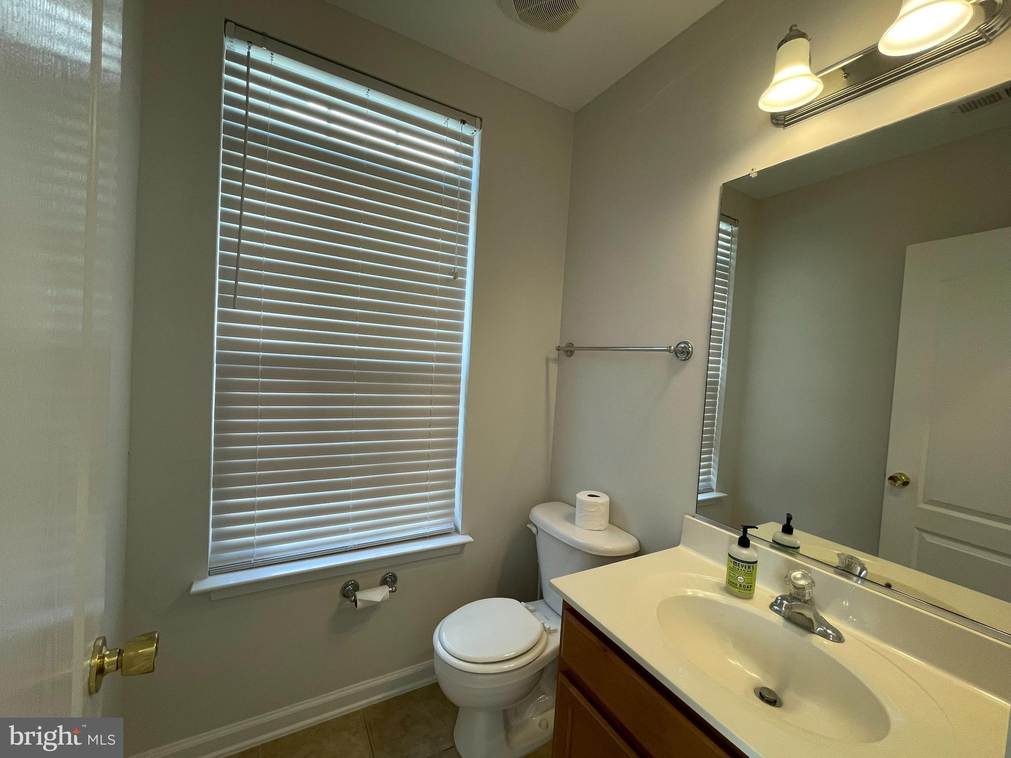 WAKELAND MANOR - Residential Lease