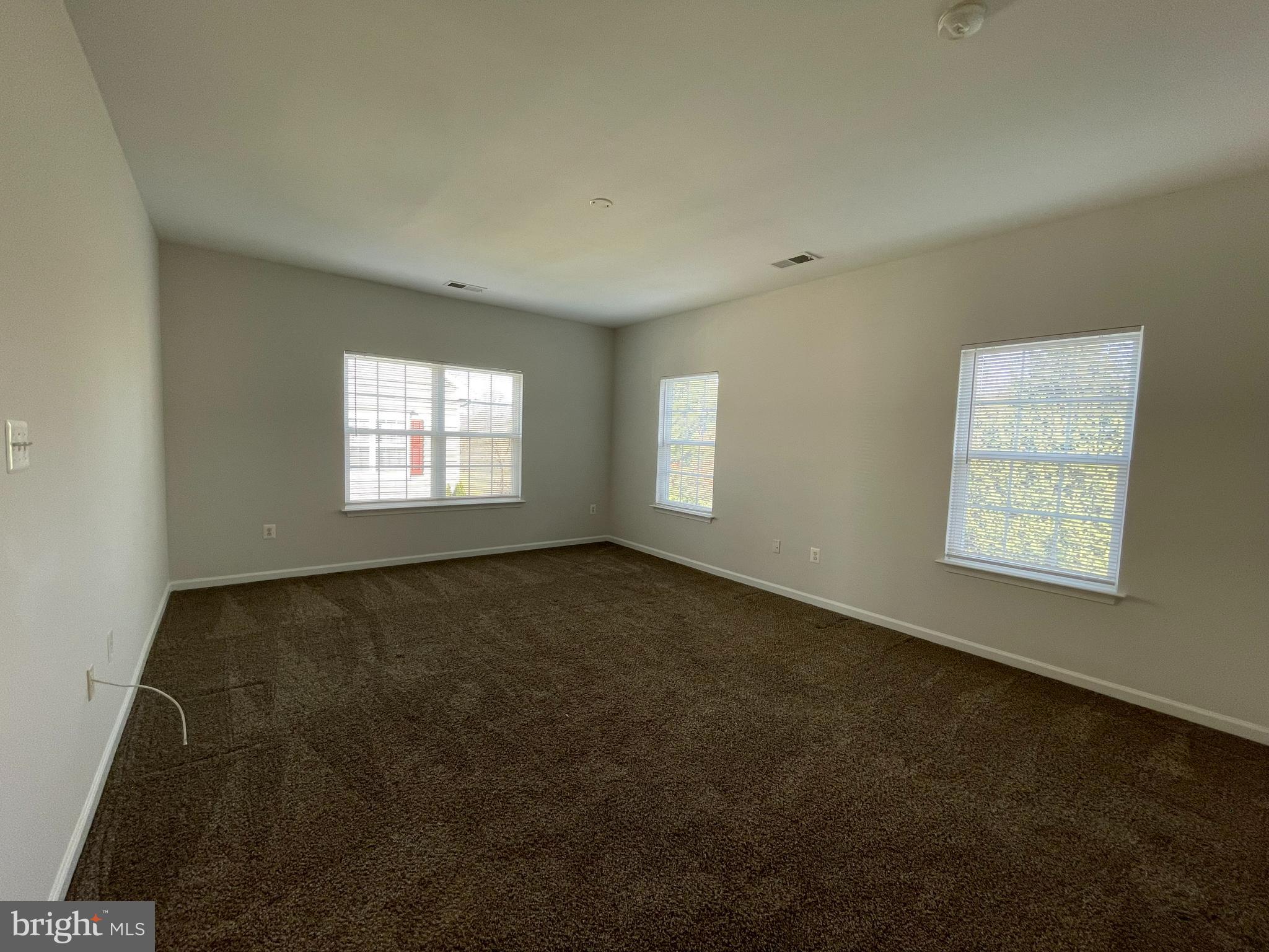 WAKELAND MANOR - Residential Lease