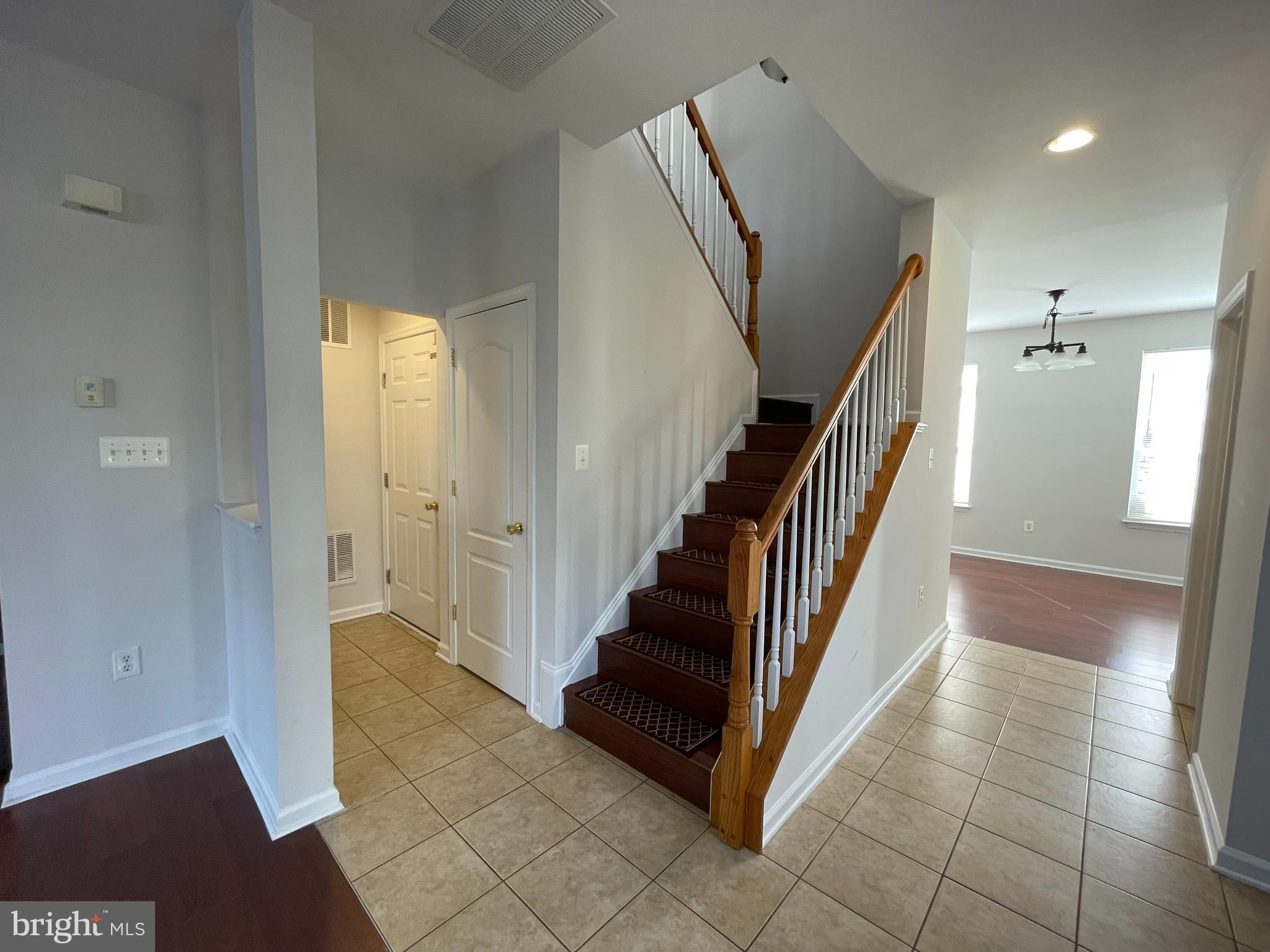 WAKELAND MANOR - Residential Lease