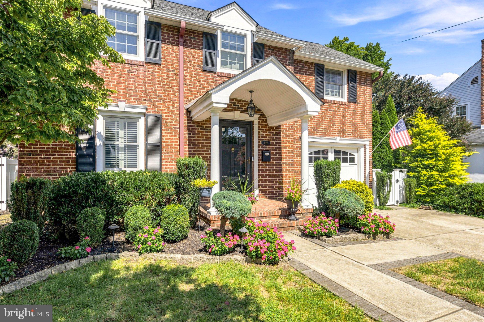 619 W REDMAN AVENUE