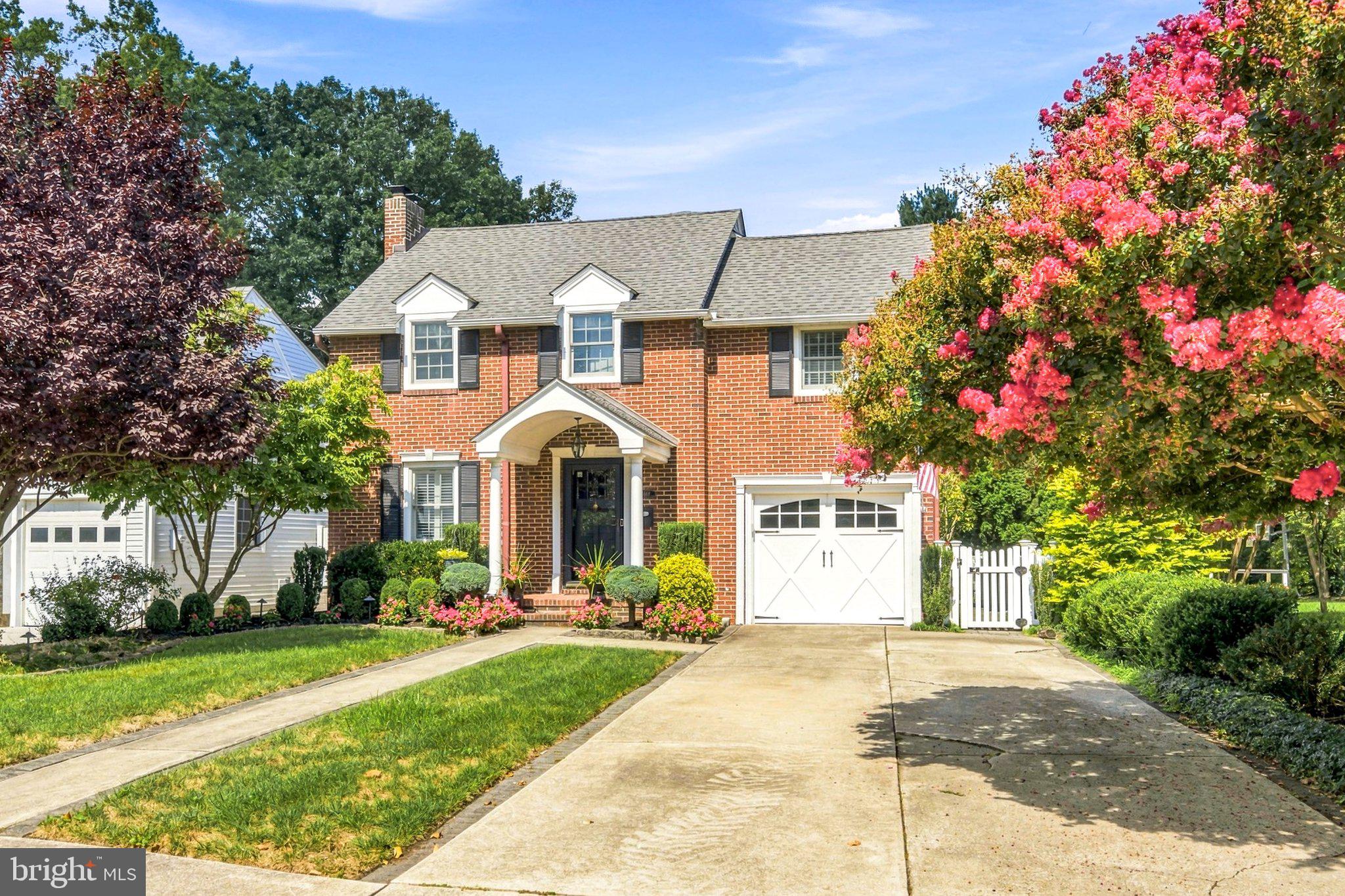 619 W REDMAN AVENUE