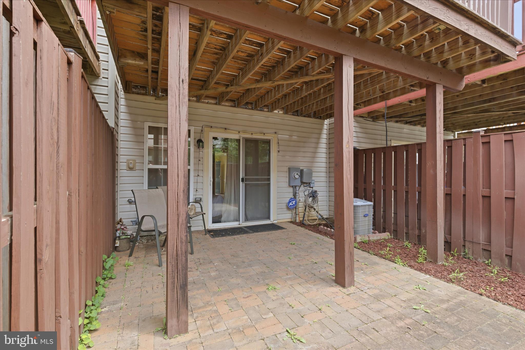 POWELLS RUN VILLAGE COND - Residential