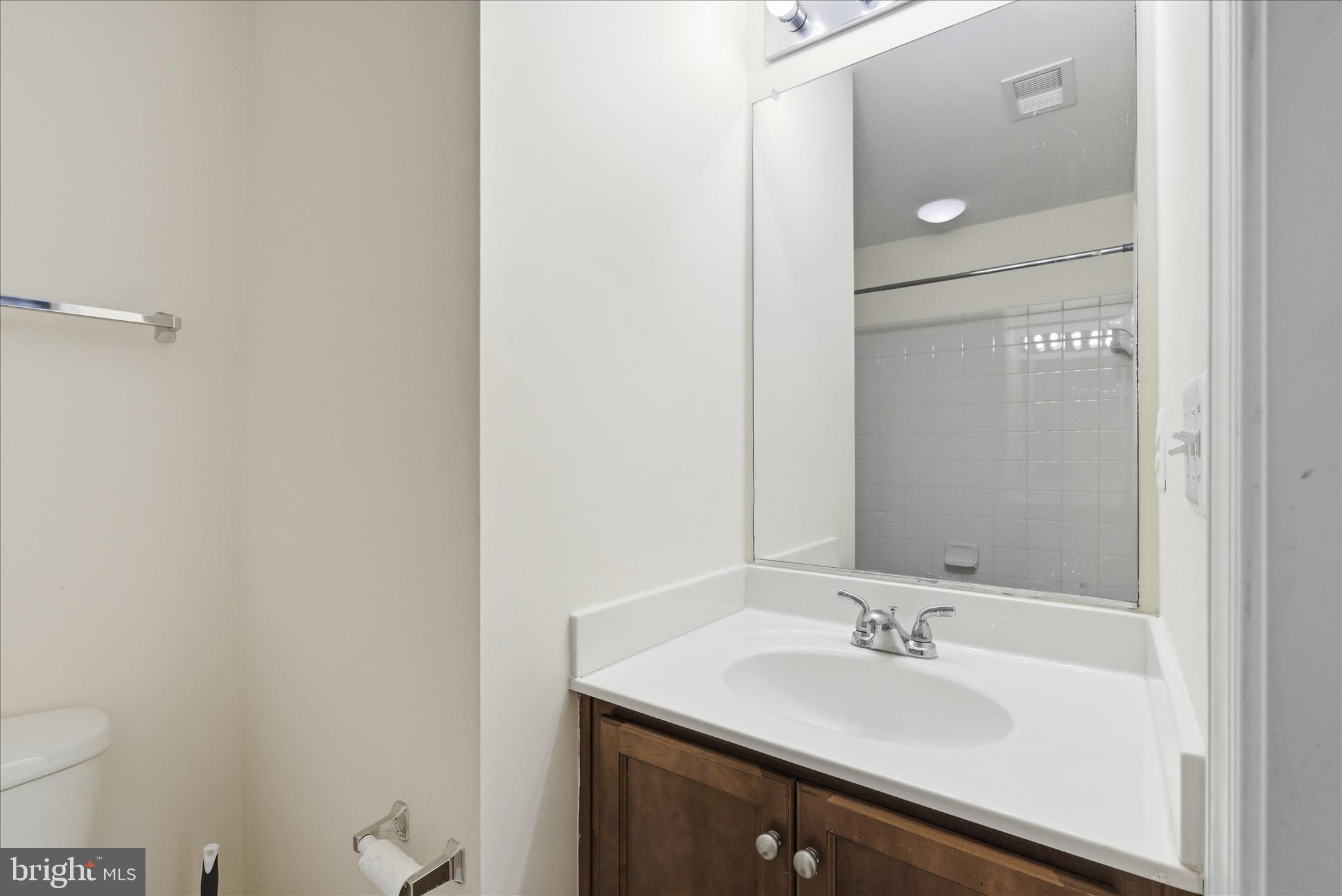 POWELLS RUN VILLAGE COND - Residential