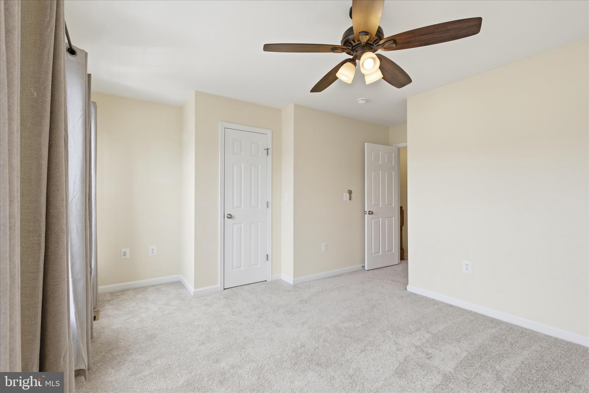 POWELLS RUN VILLAGE COND - Residential