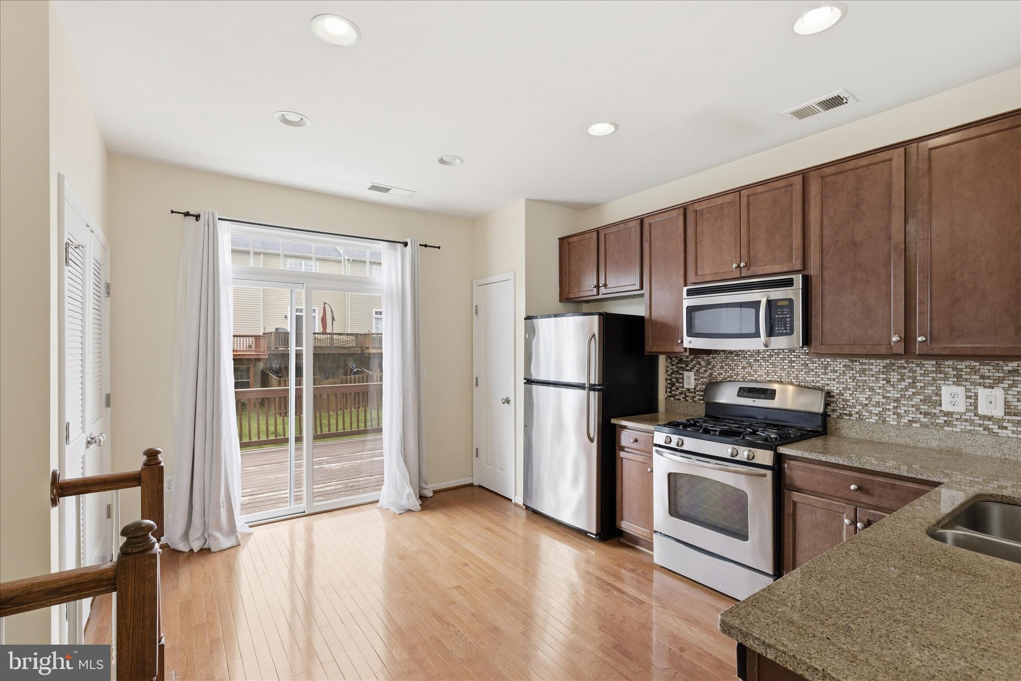 POWELLS RUN VILLAGE COND - Residential