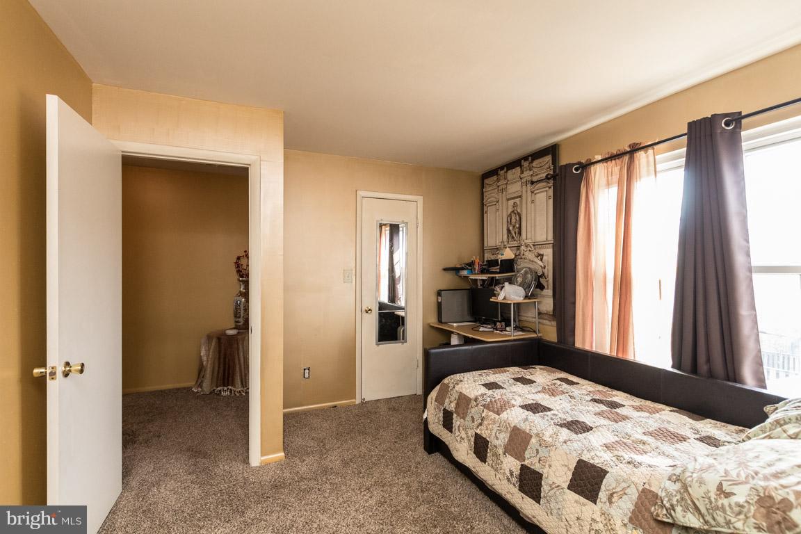 VILLAGE OF PAWNEE - Residential