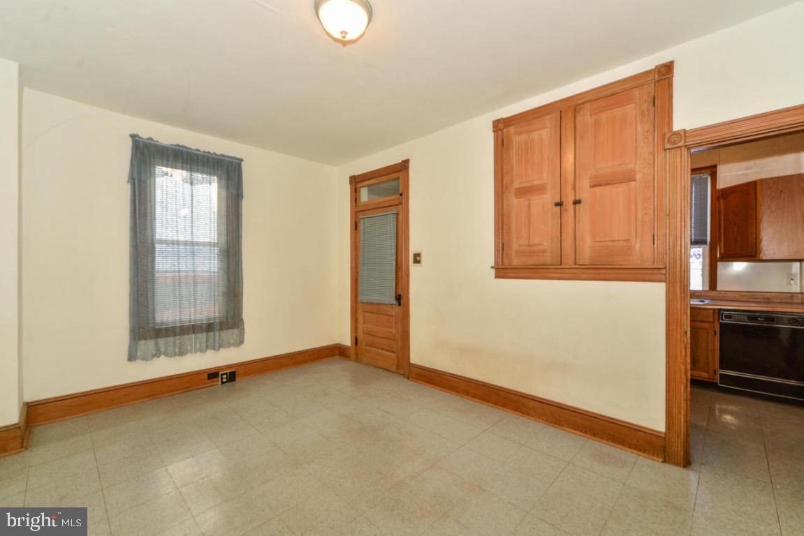 MILLERSVILLE - Residential