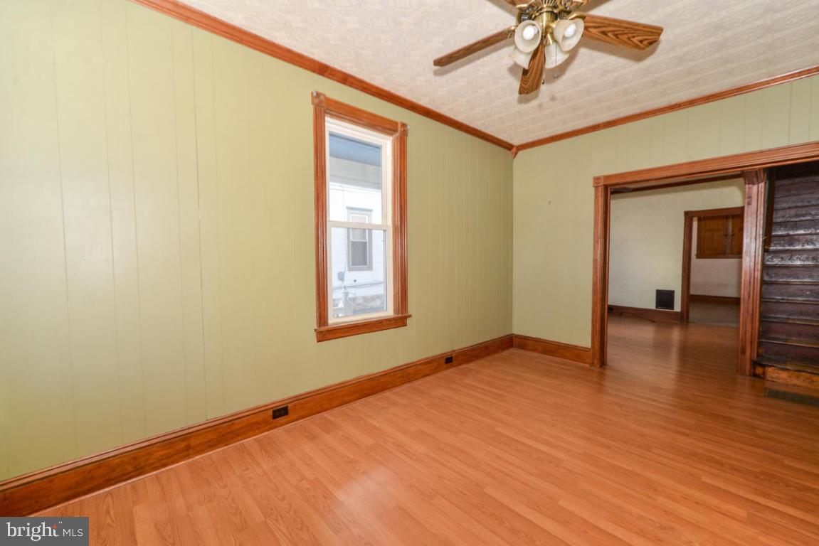 MILLERSVILLE - Residential